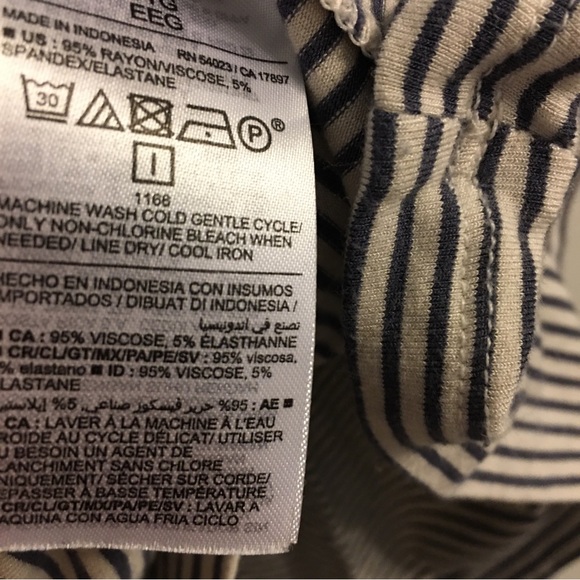 XXL Bundle! Two High Quality T-shirts•Nike and Old Navy Luxe - Picture 12 of 14